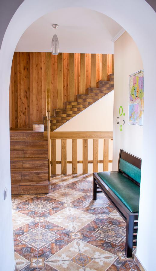 賓館 Home Hotel Kamianets-Podilskyi